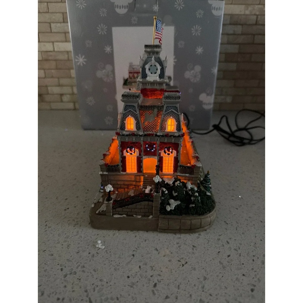 9261. Disney Christmas Train Station with Lights with box